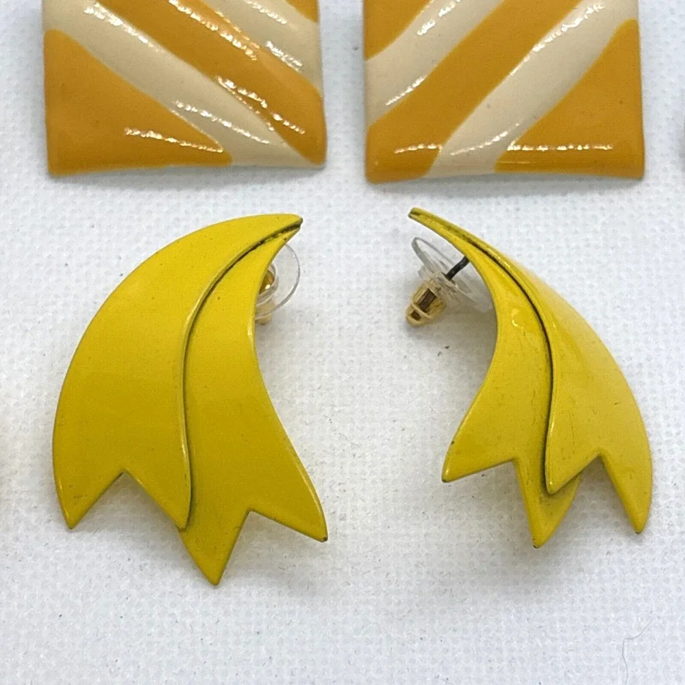 Vintage Lot of‎ 4 Pairs Yellow White Stud Pierced Earrings 80s 90s Statement